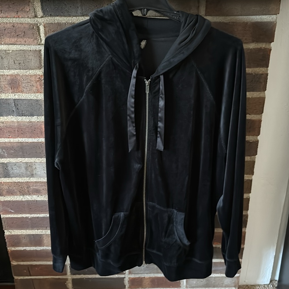 Torrid Super Soft Sleep Black Zip-Up Hoodie and Joggers  Set  size 3x/4x